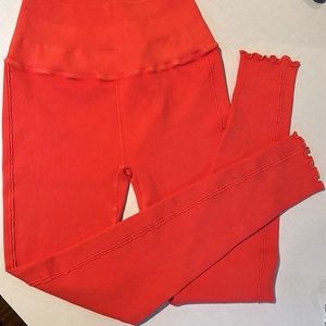 Daily Practice NWOT sunset orange leggings size xs/s. Fitted with high waist.